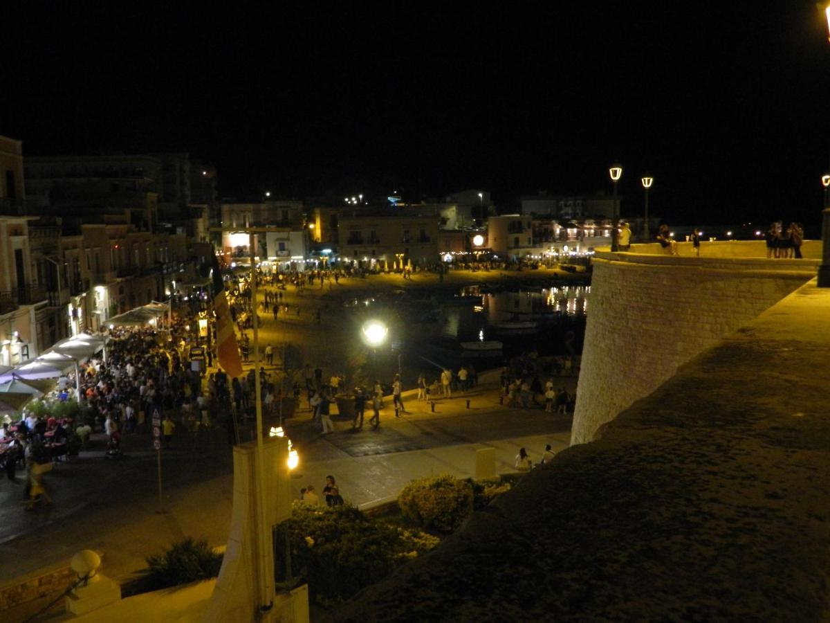 Torre Anna Historical Center Living Apartamento Bisceglie Exterior foto